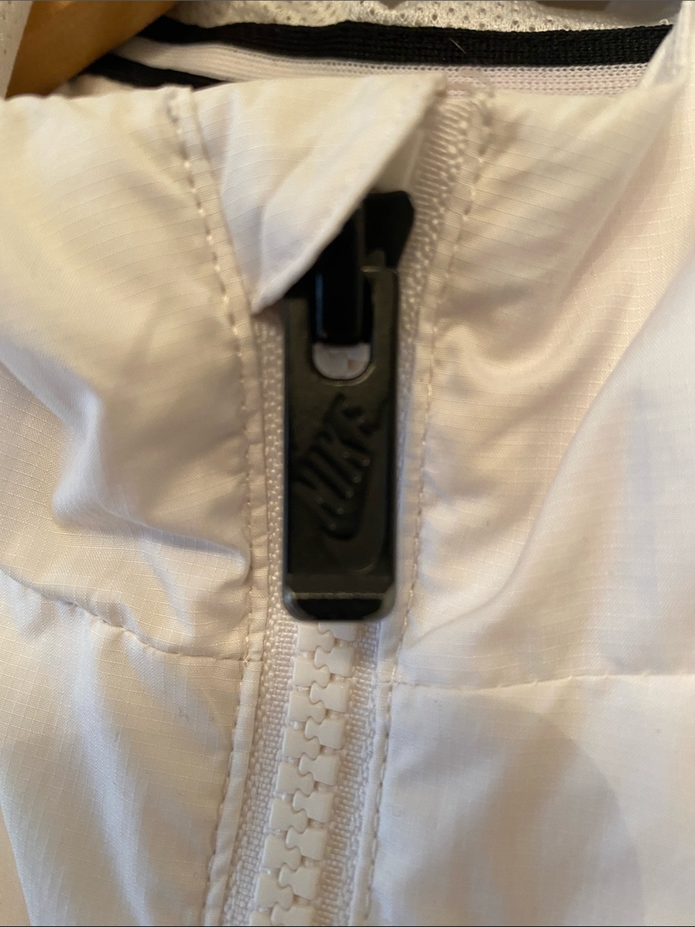 Nike Windrunner Full Zip White Jacket  youth M windbreaker golf athletic - Picture 3 of 9